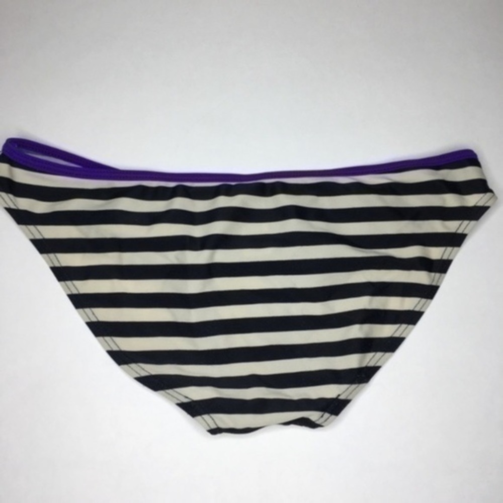 ASOS Bikini Bottom - Picture 3 of 4